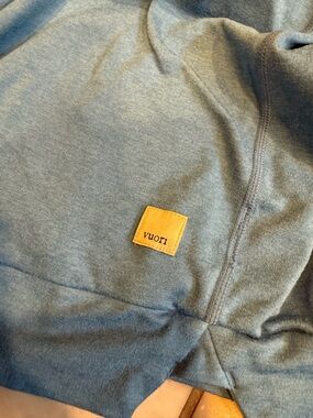 Vuori pullover lightweight hoodie